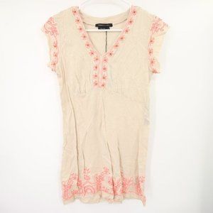 BCBGMAXAZRIA Tan Coral Embroidered V-Neck Short Sleeve Blouse Floral Size Medium